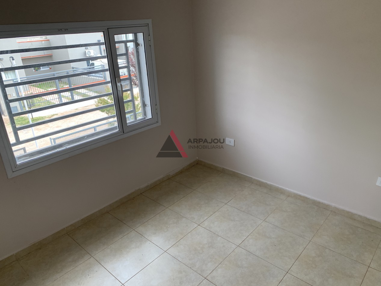 DUPLEX 2 DORM - BARRIO PERTICONE - CENTENARIO