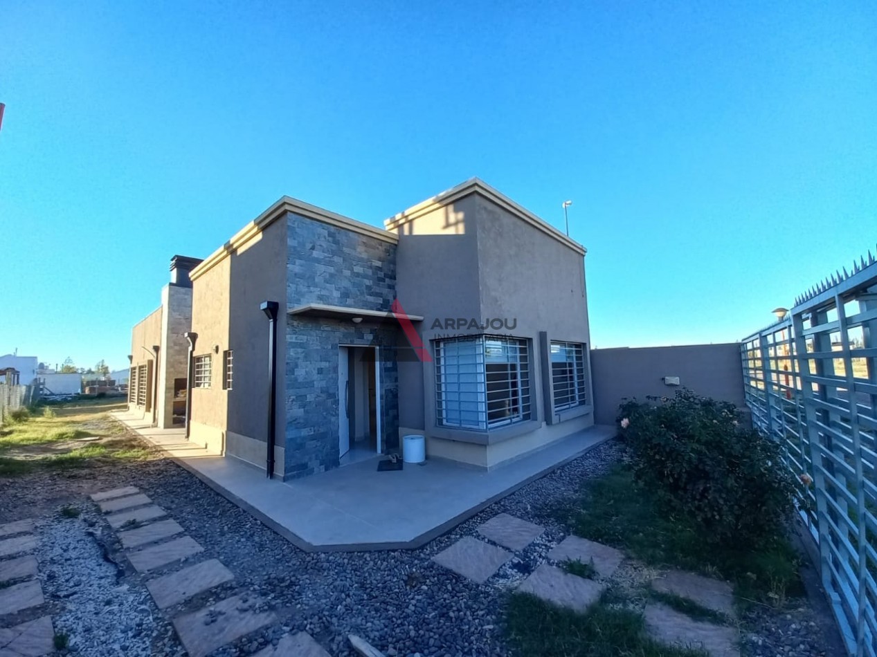 CASA 3 DORM - INMIGRANTES - FERNANDEZ ORO