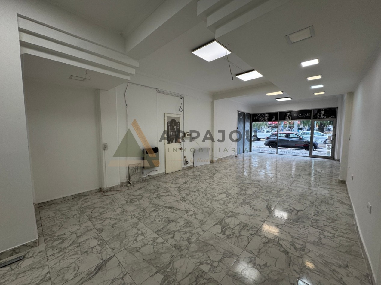 LOCAL COMERCIAL - CARLOS H RODRIGUEZ - NEUQUEN