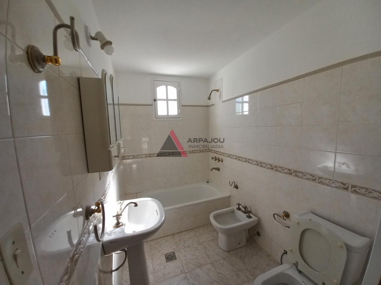 CASA 4 DORM - DON QUIJOTE 500 - NEUQUEN CAPITAL